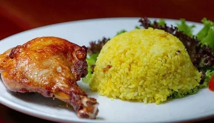 Top 5 Quán Cơm Chiên Gà Xối Mỡ Ngon "nhức Nách" Tại Tp.hcm