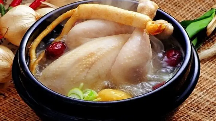 Cơm Gà Ăn Với Canh Gì Ngon Nhất? 15+ Gợi Ý Hoàn Hảo Cho Bữa Trưa
