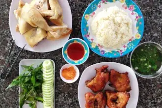 Đánh Giá Chi Tiết 5 Món Cơm Gà Hải Phòng Ngon Chuẩn Vị Nhất Định Phải Thử Đánh Giá Chi Tiết 5 Món Cơm Gà Hải Phòng Ngon Chuẩn Vị Nhất Định Phải Thử
