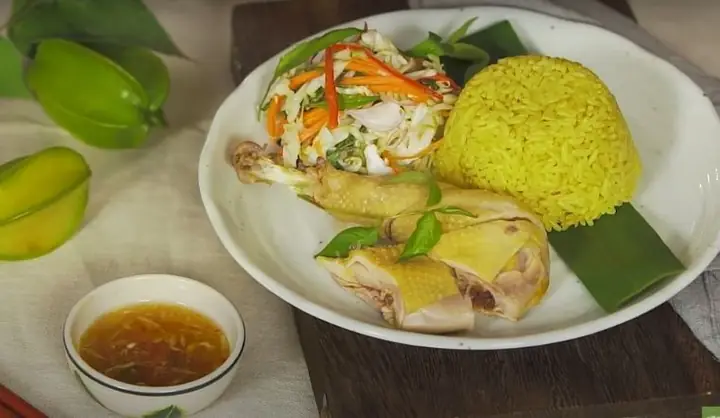 Khám Phá Hương Vị Độc Đáo Của Cơm Gà Xé Phú Yên Khám Phá Hương Vị Độc Đáo Của Cơm Gà Xé Phú Yên