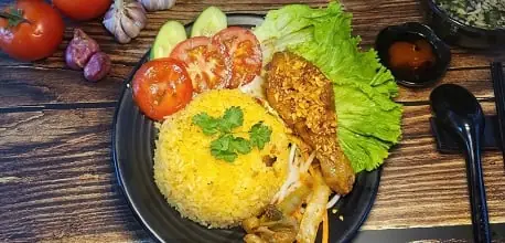 Cách Làm Cơm Gà Xối Mỡ Ngon Chuẩn Vị, Thịt Gà Giòn Rụm Ai Cũng Mê