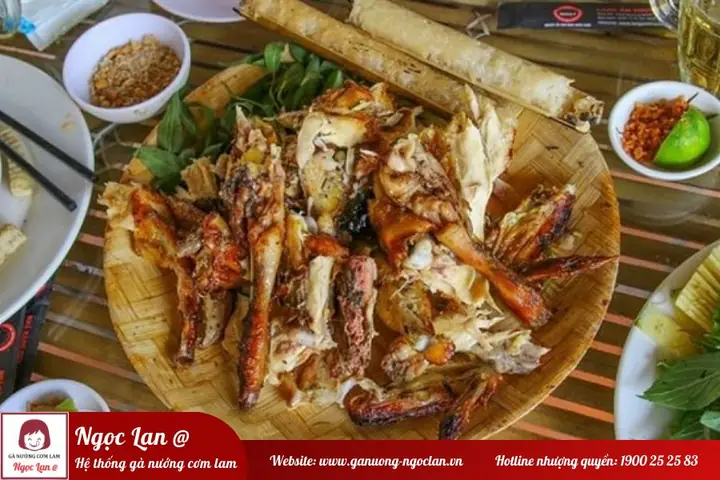 Khám Phá Vị Núi Rừng: Tổng Quan Về Cơm Lam Gà Nướng Gia Lai Khám Phá Vị Núi Rừng: Tổng Quan Về Cơm Lam Gà Nướng Gia Lai
