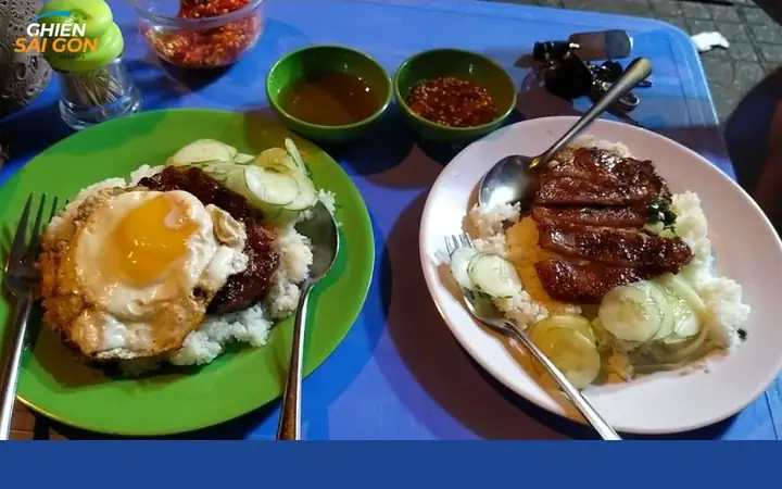 Khám Phá Văn Hóa Ẩm Thực Về Đêm: Cẩm Nang Trọn Vẹn Cho Hành Trình Tìm Kiếm Cơm Tấm Đêm Sài Gòn