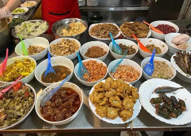 Top 10+ Quán Cơm Văn Phòng Hà Nội Ngon, Giá Rẻ, Giao Nhanh