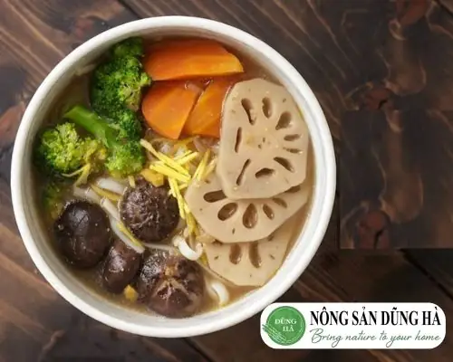 Củ Sen Luộc Bao Lâu Thì Chín? Bí Quyết Nấu Ngon, Giòn, Không Bị Đen