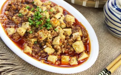 Công Thức Đậu Hũ Non Sốt Thịt Bằm Nấm Chuẩn Vị, Thơm Ngon Đổi Bữa Cho Gia Đình