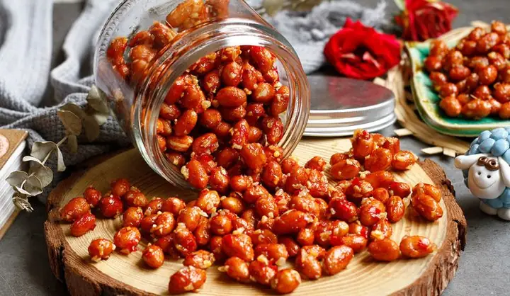 Đánh Giá Chi Tiết: Đâu Là Phương Pháp Rang Đậu Phộng Với Tỏi Ớt Ngon Và An Toàn Nhất?