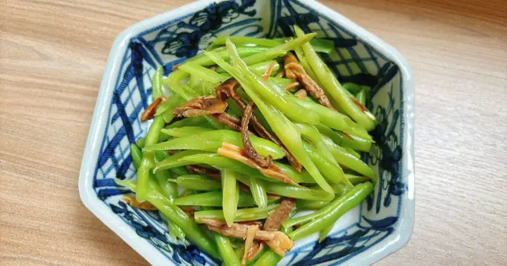 Cách Làm Đậu Que Xào Nấm Rơm Ngon Giòn, Đậm Đà Chuẩn Vị Nhà Hàng