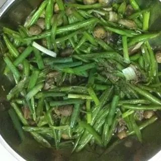 Cách Làm Đậu Que Xào Nấm Rơm Ngon Giòn, Đậm Đà Chuẩn Vị Nhà Hàng