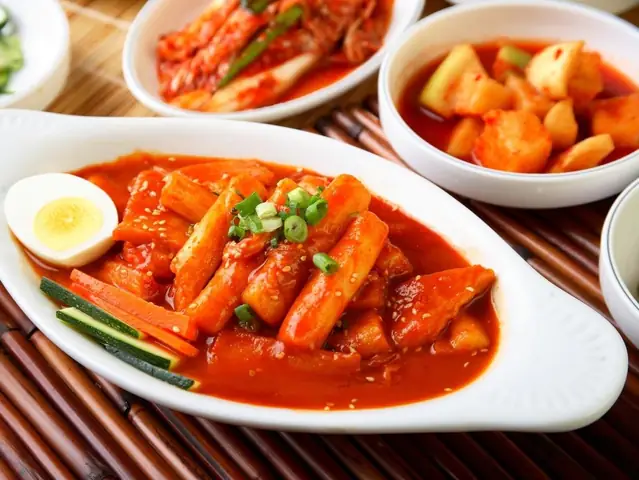 Khám Phá Vẻ Đậm Đà Của Ẩm Thực Đồ Ăn Cay Hàn Quốc