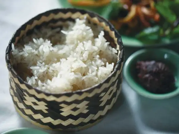 Đồ Xôi Ngâm Gạo Bao Lâu: Bí Quyết Giữ Xôi Luôn Dẻo Thơm, Không Ôi Thiu