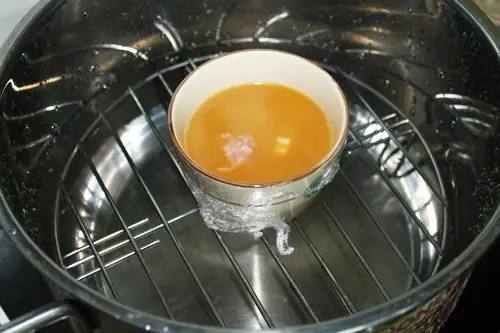 Đun Cách Thủy Là Gì? Khám Phá Bí Quyết Giữ Nguyên Dưỡng Chất Trong Nấu Ăn Đun Cách Thủy Là Gì? Khám Phá Bí Quyết Giữ Nguyên Dưỡng Chất Trong Nấu Ăn