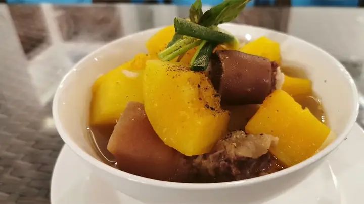 Đuôi Bò Hầm Đu Đủ: Công Thức Nấu Thơm Ngon, Bổ Dưỡng Cho Gia Đình