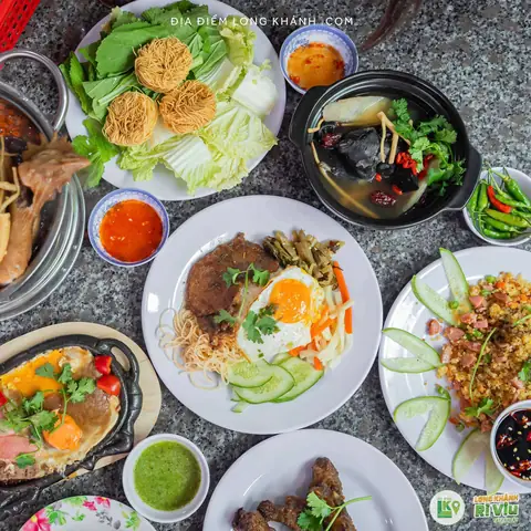 Gà Tiềm Ớt Hiểm Gần Đây: Tìm Hiểu Về Giống Gà Đặc Sản Và Cách Chế Biến Món Ăn Bổ Dưỡng