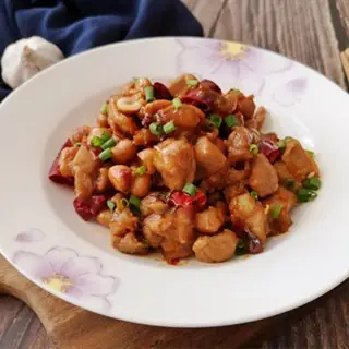 Gà Xào Kiểu Trung Quốc: Hướng Dẫn Chi Tiết Từ Nguyên Liệu Đến Thành Phẩm