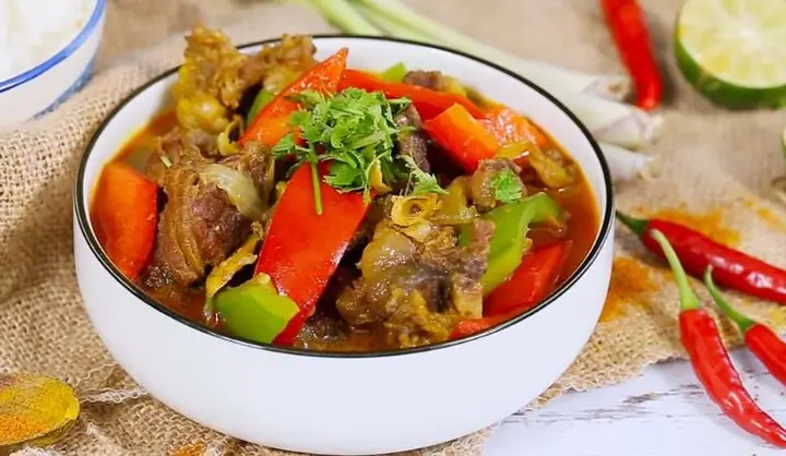 Gân Bò Nấu Cà Ri: Bí Quyết Chế Biến Món Ăn Đậm Đà, Thơm Ngon Tại Nhà