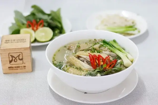 Gia Vị Nấu Phở Gà: Bảng Thành Phần Không Thể Thiếu Cho Nồi Nước Dùng Thanh Mọng