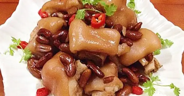 Cách Làm Giò Heo Hầm Đậu Đỏ Thơm Ngon Bổ Dưỡng Cho Ngày Đông
