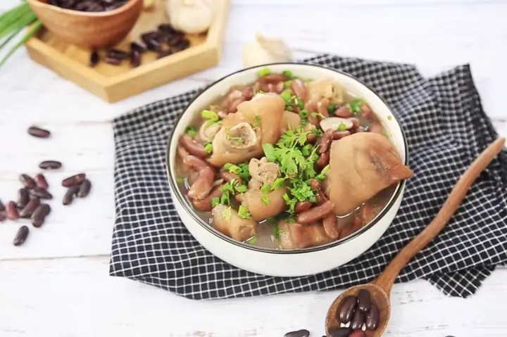 Cách Làm Giò Heo Hầm Đậu Đỏ Thơm Ngon Bổ Dưỡng Cho Ngày Đông
