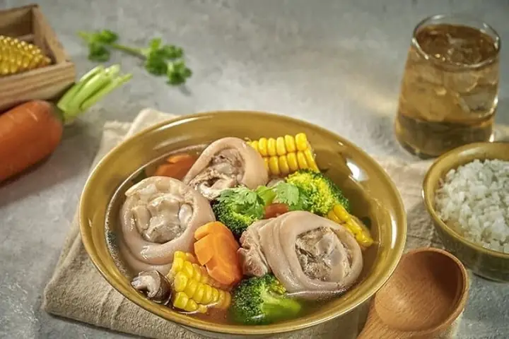 Hầm Giò Heo Bao Lâu Thì Mềm? Bí Quyết Ninh Nhừ Thịt Mà Không Bị Nát