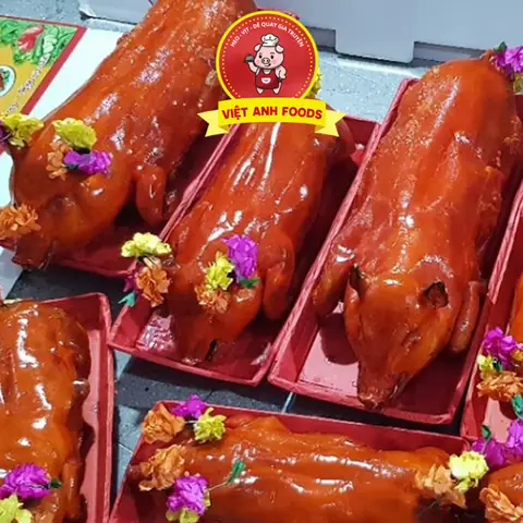Đánh Giá Chi Tiết Heo Quay Cúng Thần Tài: Nên Mua Loại Nào Và Ở Đâu?