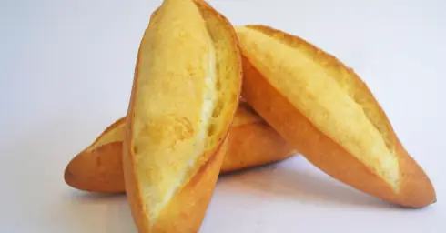 Khám Phá Ý Nghĩa Đằng Sau Hình Ảnh Bánh Mì Không Trong Ẩm Thực & Văn Hóa