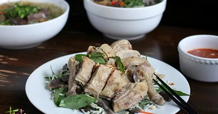 Gợi Ý Hình Ảnh Bún Măng Vịt: Từ Món Ngon Đến Nghệ Thuật Ẩm Thực Thị Giác