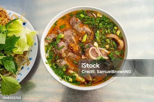 Khám Phá Vẻ Đẹp Ẩm Thực Qua Hình Ảnh Tô Bún Bò