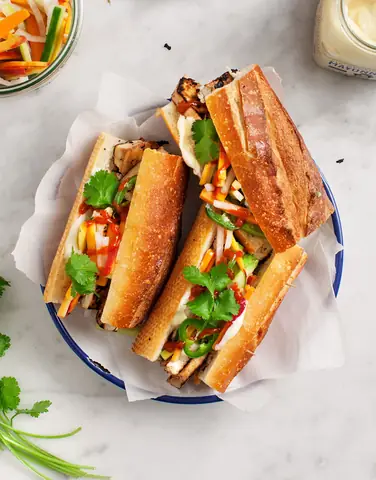 Hướng Dẫn Chi Tiết Cách Làm Bánh Mì Tại Nhà Từ A Đến Z Hướng Dẫn Chi Tiết Cách Làm Bánh Mì Tại Nhà Từ A Đến Z