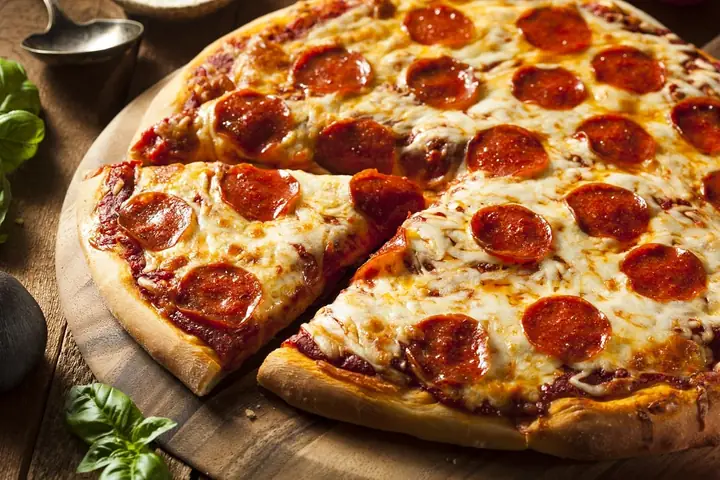 Hướng Dẫn Làm Pizza Không Cần Lò Nướng Chuẩn Vị Nhà Hàng