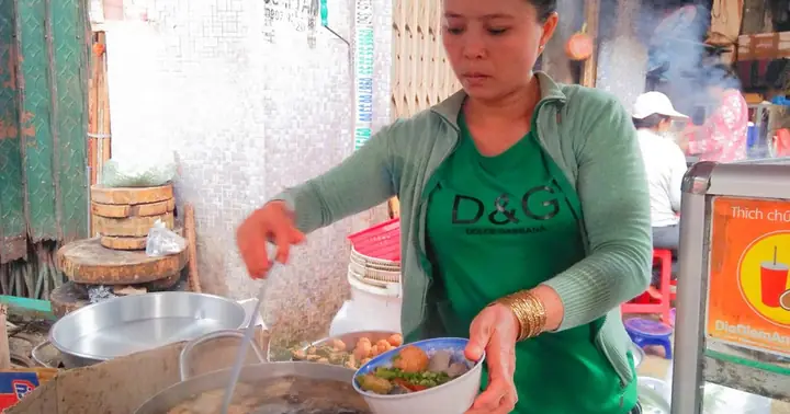 Khổ Qua Cà Ớt Chế Trang: Khám Phá Hương Vị Mới Cho Bữa Ăn Gia Đình