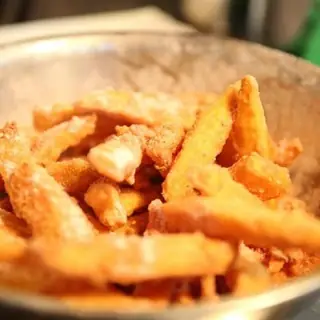 Khoai Lang Lắc Xí Muội: Công Thức Biến Củ Khoai Quen Thuộc Thành Món Ăn Vặt "gây Nghiện"
