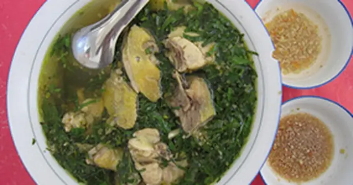 Cách Nấu Canh Thịt Gà Ngon Ngọt Với Các Loại Lá Dân Dã