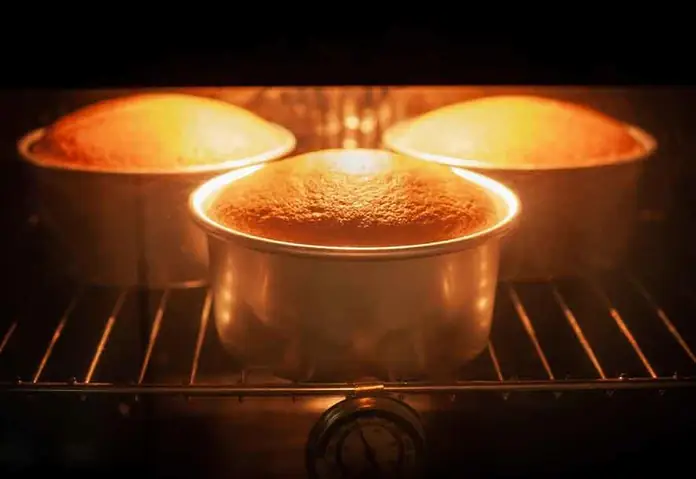 Hướng Dẫn Chi Tiết Cách Làm Bánh Bằng Lò Nướng Tại Nhà Cho Người Mới Bắt Đầu