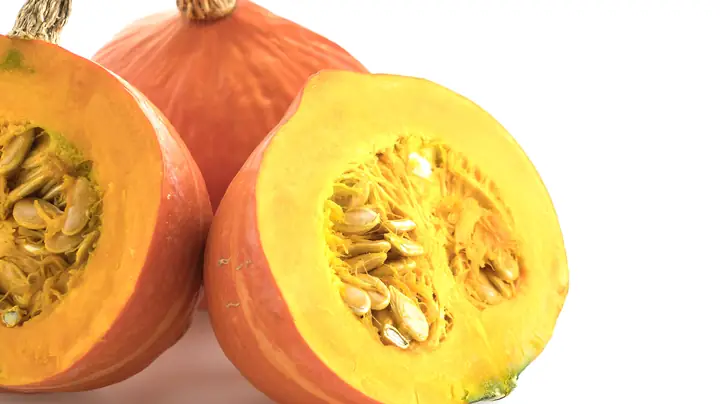 Cách Làm Bánh Flan Bí Đỏ Cho Bé: Công Thức Dinh Dưỡng, Mềm Mịn Không Dùng Lò Nướng
