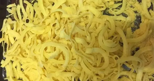 Hướng Dẫn Chi Tiết Cách Làm Mứt Dừa Màu Vàng Từ Nghệ Chuẩn Vị, Đẹp Mắt