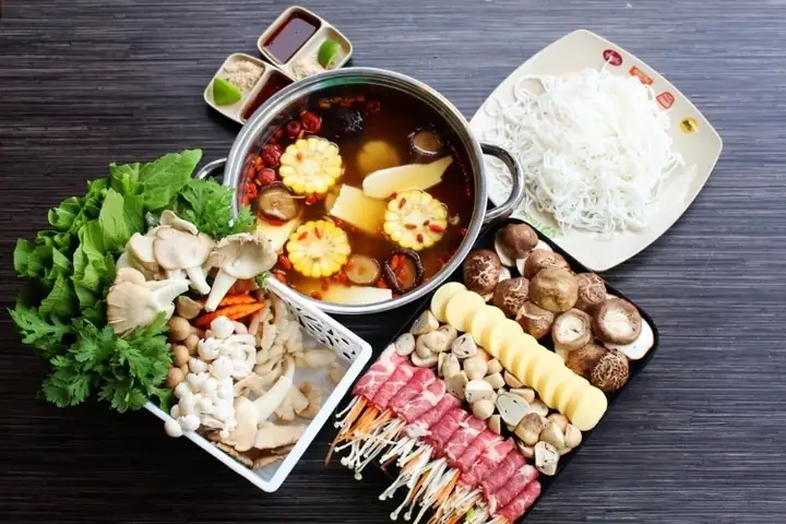 Lẩu Bò Ăn Rau Gì Ngon Nhất? Top 15 Loại Rau “huyền Thoại” Không Thể Bỏ Lỡ Lẩu Bò Ăn Rau Gì Ngon Nhất? Top 15 Loại Rau “huyền Thoại” Không Thể Bỏ Lỡ