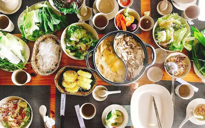 Khám Phá Đặc Sản Lẩu Cua Đồng Đà Lạt: Vị Ngọt Thanh Giữa Lòng Thành Phố Sương Mù