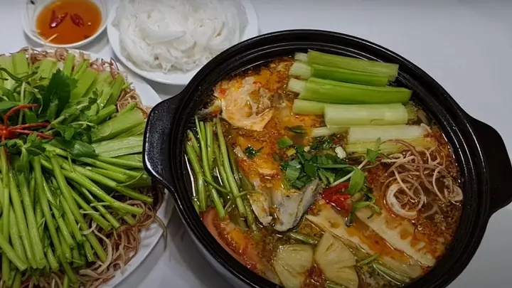 Mách Bạn Cách Nấu Lẩu Đầu Cá Hồi Kim Chi Chuẩn Vị Hàn Quốc, Bổ Dưỡng