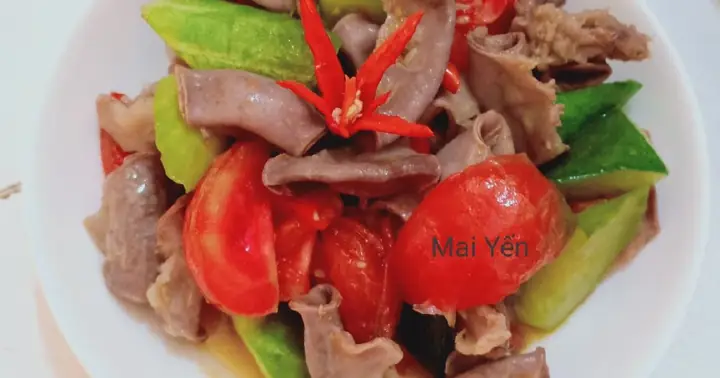 Cách Làm Lòng Lợn Xào Cà Chua Thơm Ngon, Đậm Đà Chuẩn Vị