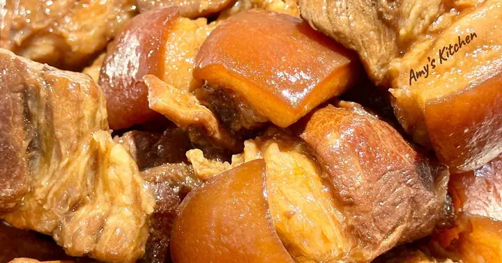 Các Nguyên Liệu Nên Thêm Vào Món Thịt Kho Tàu Để Tăng Hương Vị Và Dinh Dưỡng Các Nguyên Liệu Nên Thêm Vào Món Thịt Kho Tàu Để Tăng Hương Vị Và Dinh Dưỡng