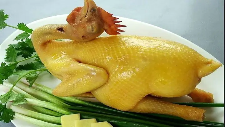 Luộc Gà Cho Gì Vào Để Thịt Trắng, Giòn Và Đậm Đà?