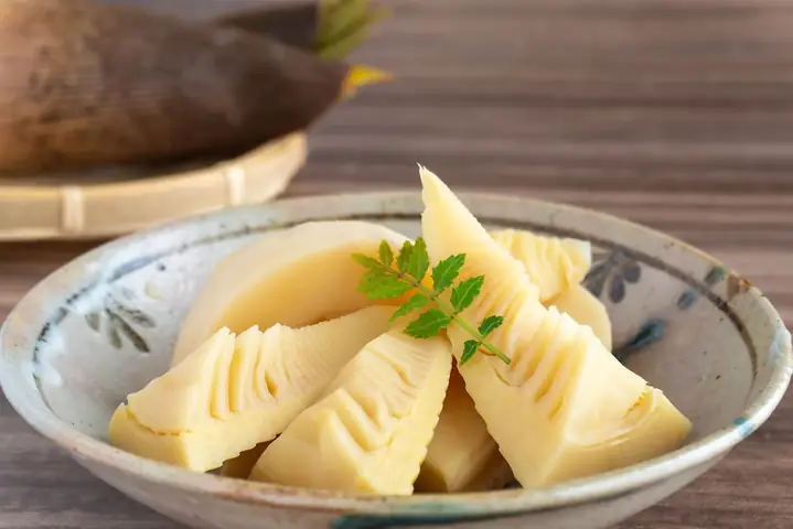 Luộc Măng Bao Nhiêu Phút Thì Chín Và Giữ Được Độ Giòn Ngon?
