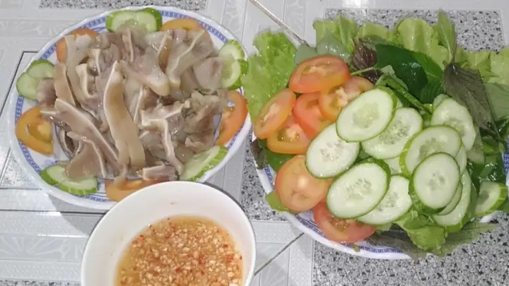Luộc Tai Heo Bao Lâu Thì Chín Và Giòn Ngon Nhất? Bí Quyết Từ Chuyên Gia Ẩm Thực