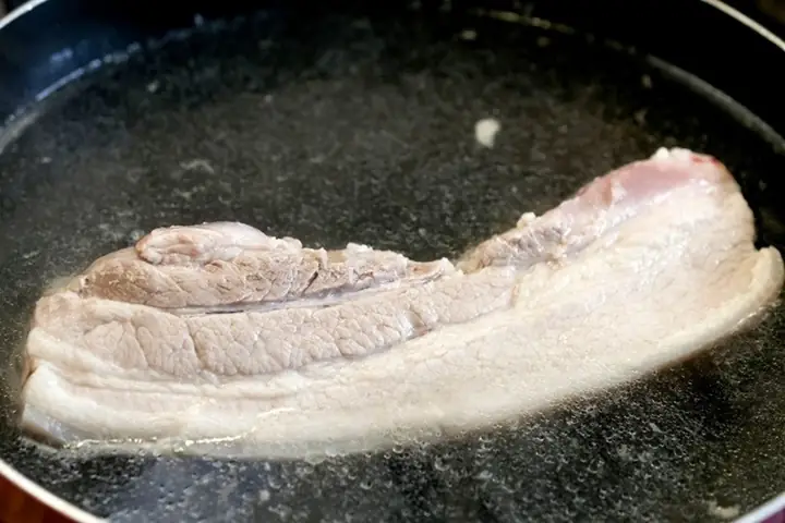 Luộc Thịt Ba Chỉ Bao Lâu Là Chuẩn Ngon Và Mềm?