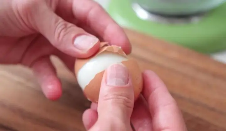 10+ Cách Luộc Trứng Không Bị Dính Vỏ, Siêu Dễ, Siêu Nhanh