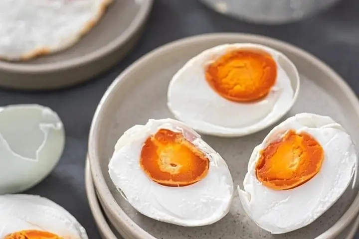 Cách Luộc Trứng Muối Bao Lâu Để Lòng Đỏ Béo Ngậy, Hoàn Hảo