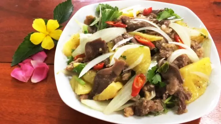 Cách Làm Lưỡi Lợn Xào Hành Răm Ngon Chuẩn Vị, Giòn Sần Sật