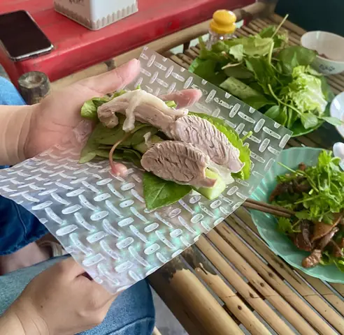 Mắm Chua Thịt Luộc Cây Lý: Khám Phá Món Ăn Đặc Sản Của Núi Rừng