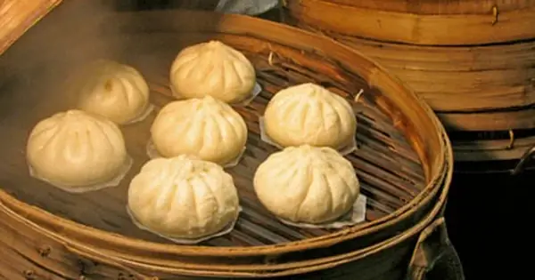 So Sánh Màn Thầu Và Bánh Bao: Điểm Khác Biệt Cơ Bản Bạn Cần Biết
